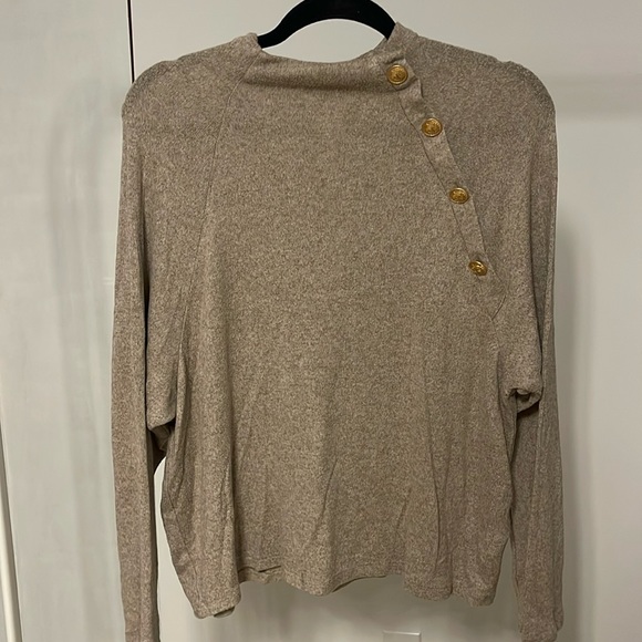 Light brown stretchy top with buttons from H&M - Picture 1 of 1